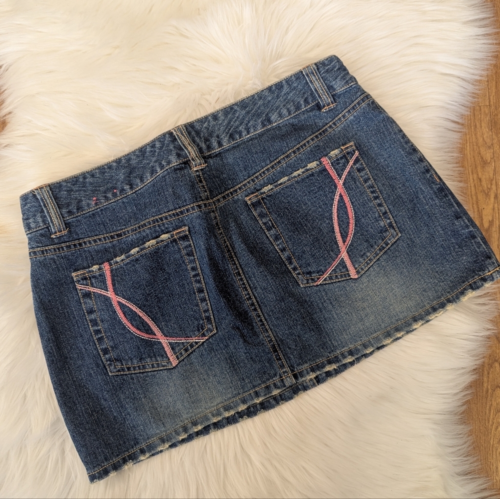 Vintage Y2K Aeropostale Denim Mini Skirt With Distressed Hem - Picture 2 of 2
